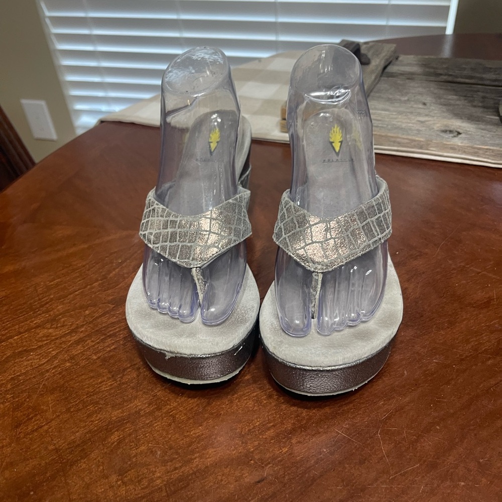 Volatile Sandals flip flops platform - Picture 2 of 11